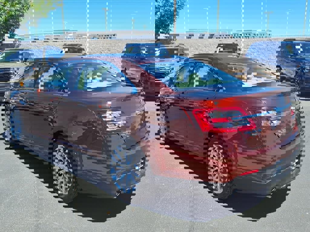 Used 2016 Ford Taurus Limited image 6