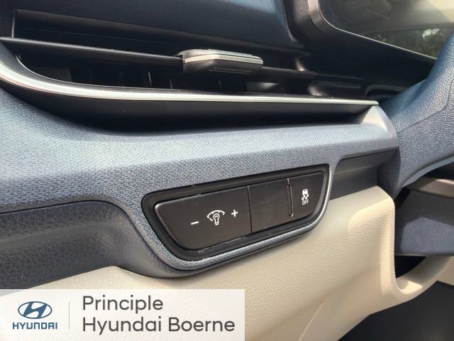 Used 2025 Kia Carnival EX FWD image 20