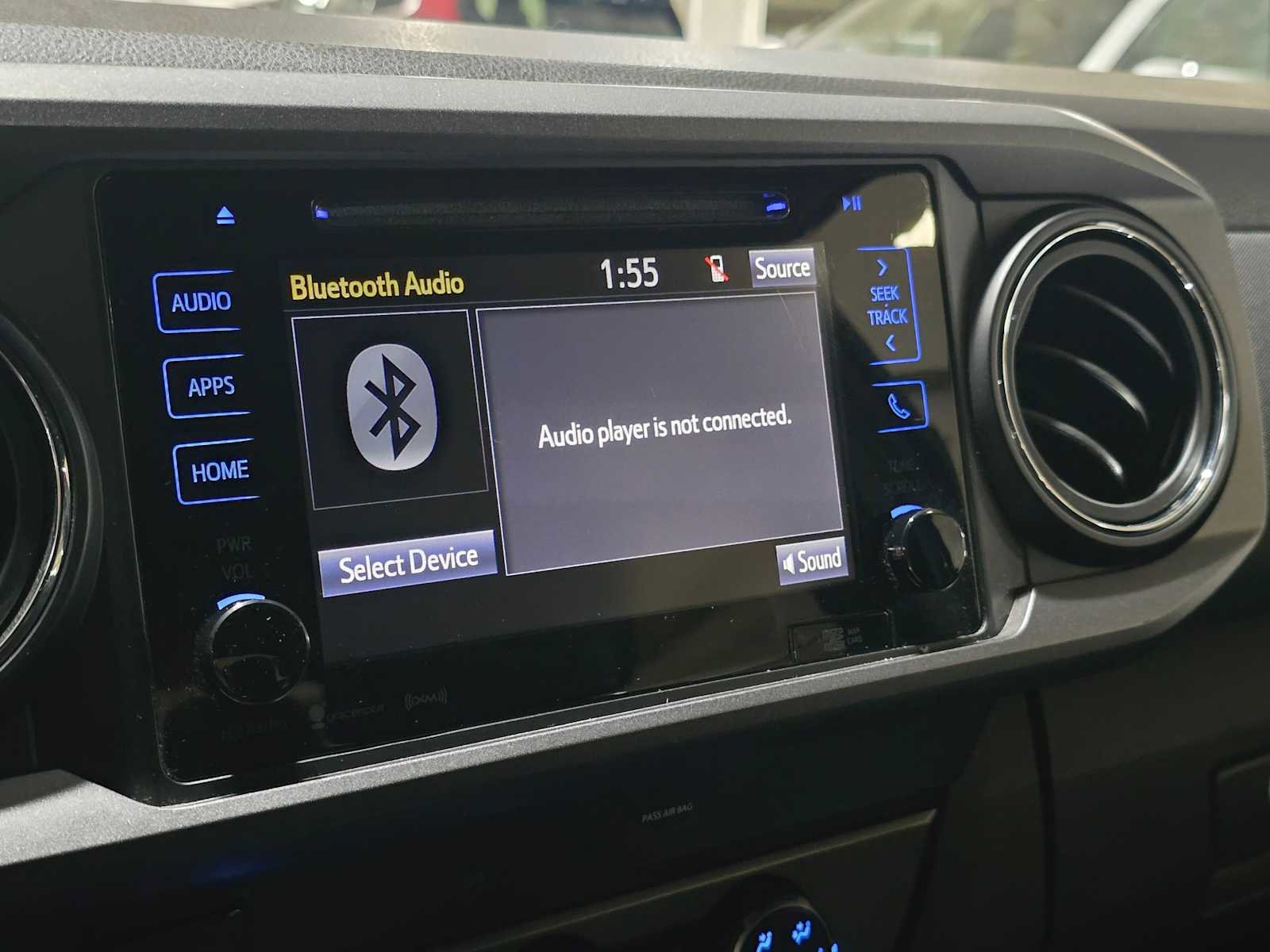 Used 2019 Toyota Tacoma TRD Off-Road w/ Technology Package AWD/4WD image 28