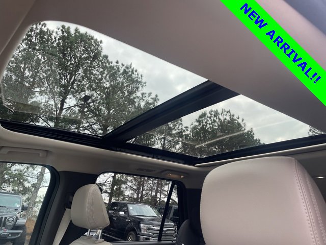 Used 2021 Ford Expedition Limited image 9