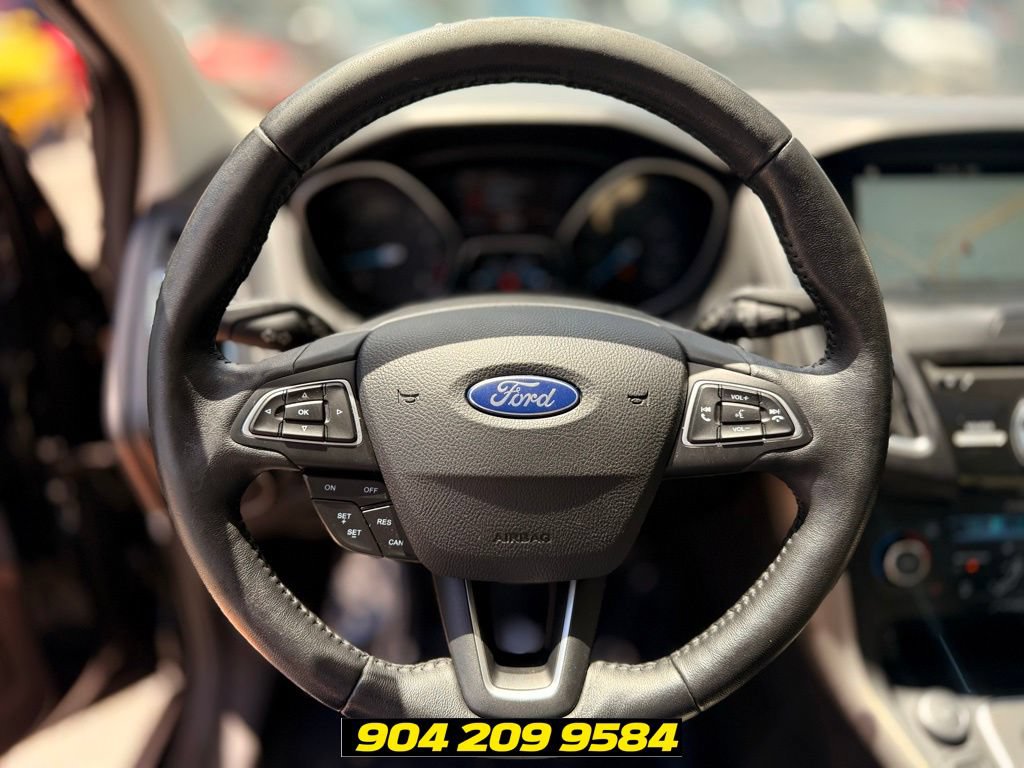Used 2017 Ford Focus Titanium FWD image 15