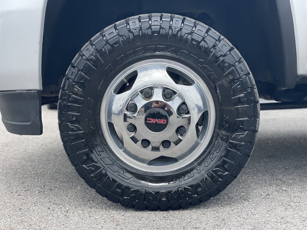 Used 2018 GMC Sierra 3500 Denali w/ Duramax Plus Package AWD/4WD image 43