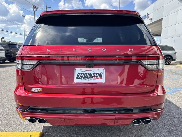 New 2026 Lincoln Aviator 2WD w/ Jet Appearance Package image 4