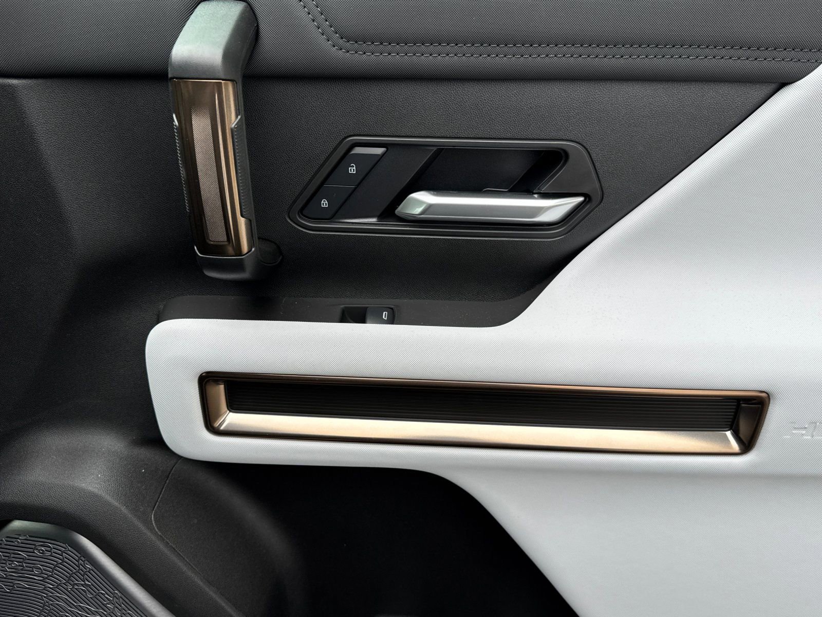 New 2025 GMC Hummer EV 2X w/ Extreme Off-Road Package image 19