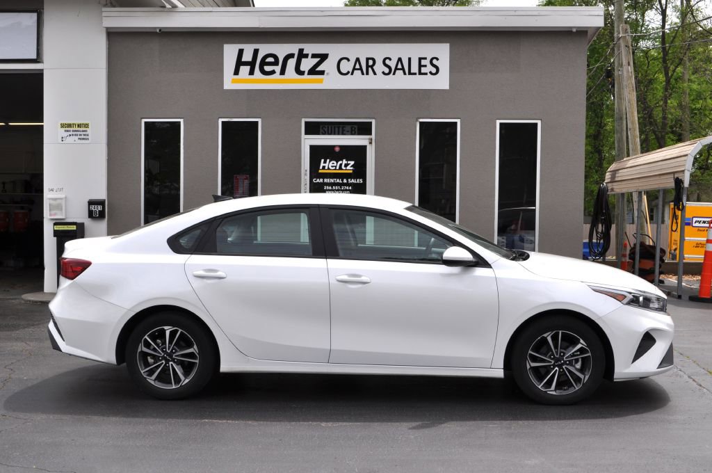 Used 2024 Kia Forte LXS image 2