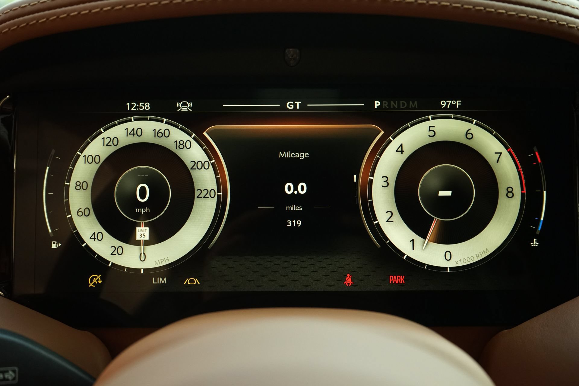 Used 2025 Aston Martin DB12 Coupe RWD image 21