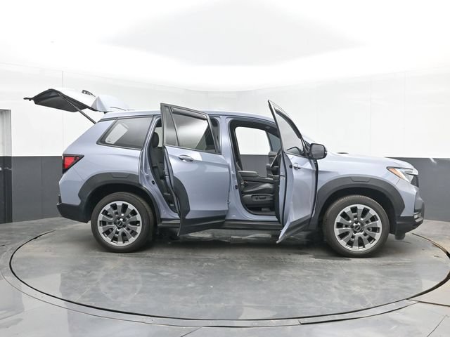 Used 2025 Honda Passport EX-L image 53