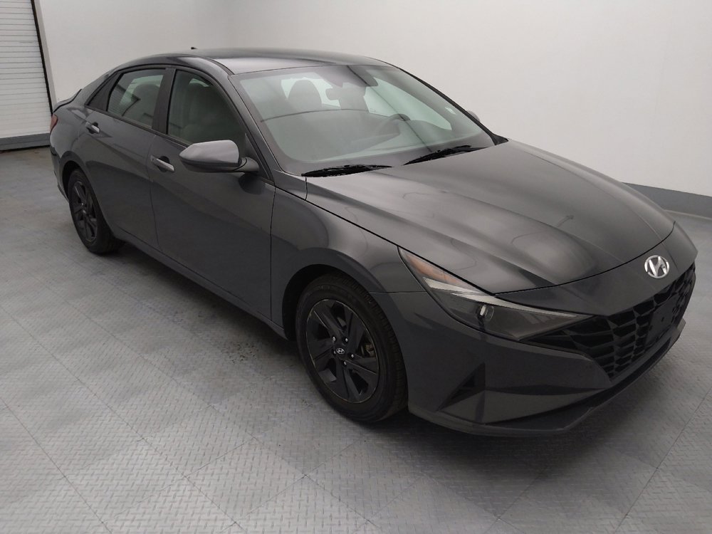 Used 2023 Hyundai Elantra SEL image 13