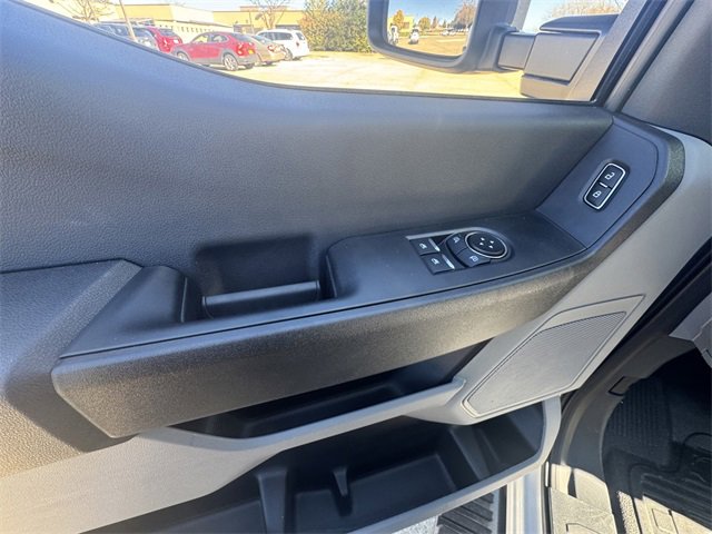 New 2025 Ford F550 4x4 Regular Cab Super Duty image 17