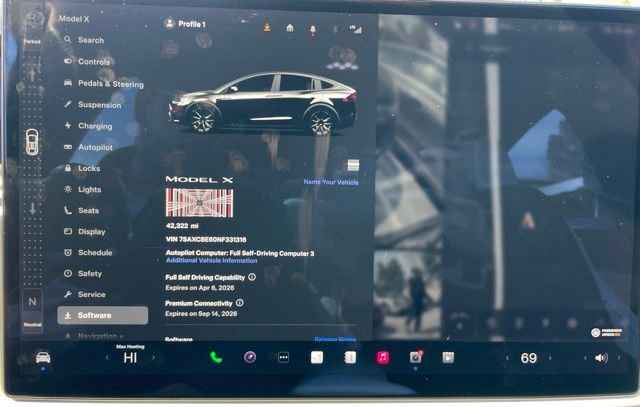 Used 2022 Tesla Model X Plaid image 35