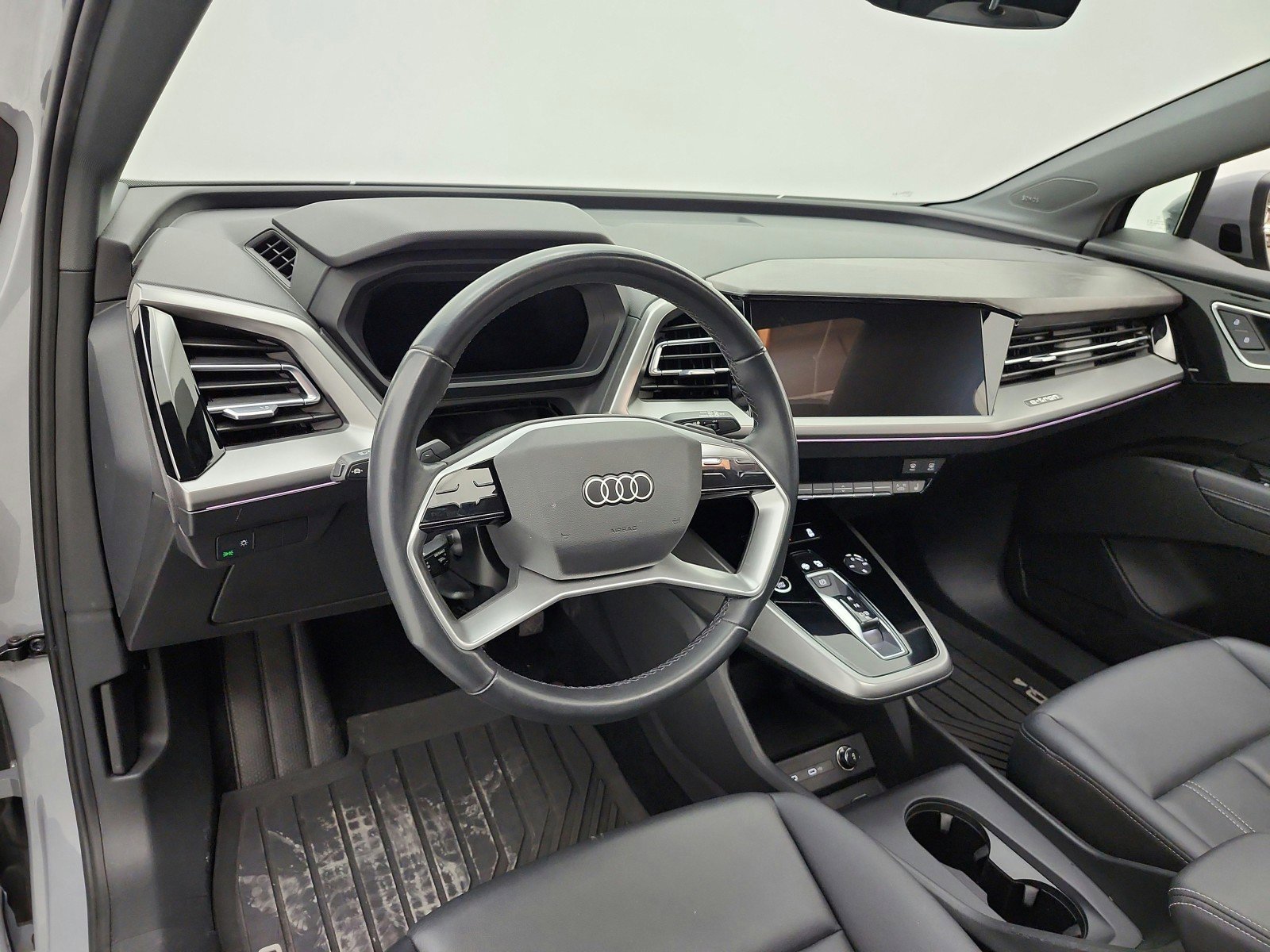 Used 2023 Audi Q4 e-tron Premium Plus w/ Premium Plus RWD image 9