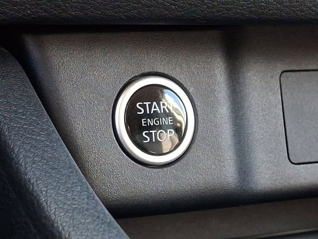 Used 2023 Nissan Rogue SV AWD/4WD image 22