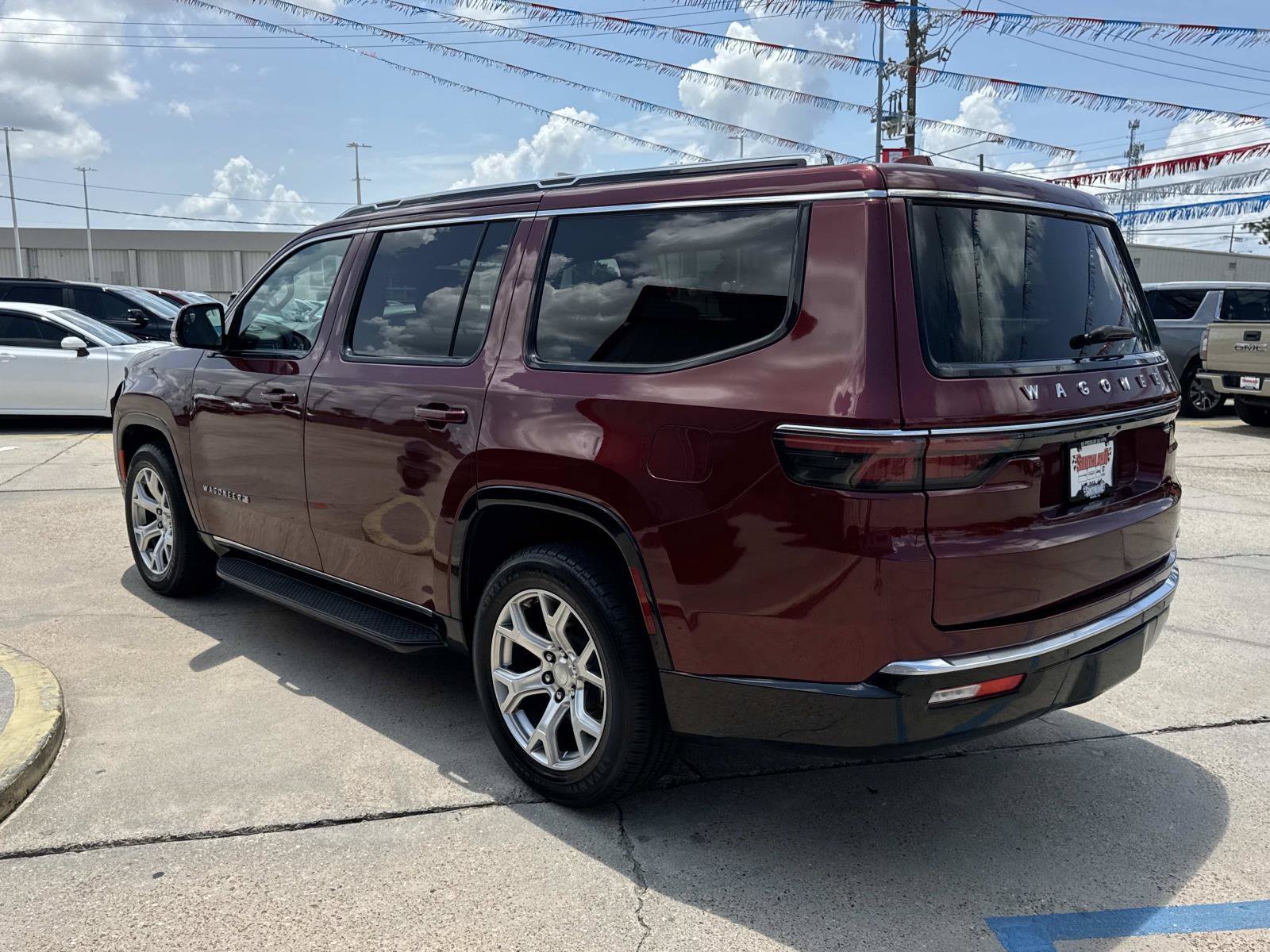 Used 2022 Jeep Wagoneer Series II RWD image 5