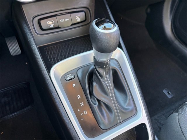 Used 2023 Hyundai Venue SE image 23