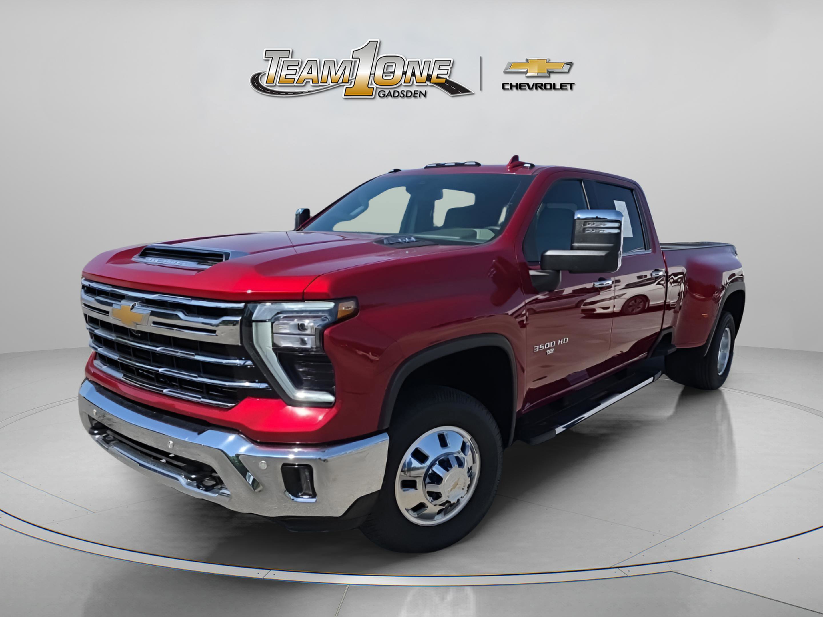 Used 2026 Chevrolet Silverado 3500 LTZ w/ LTZ Convenience Package AWD/4WD image 4