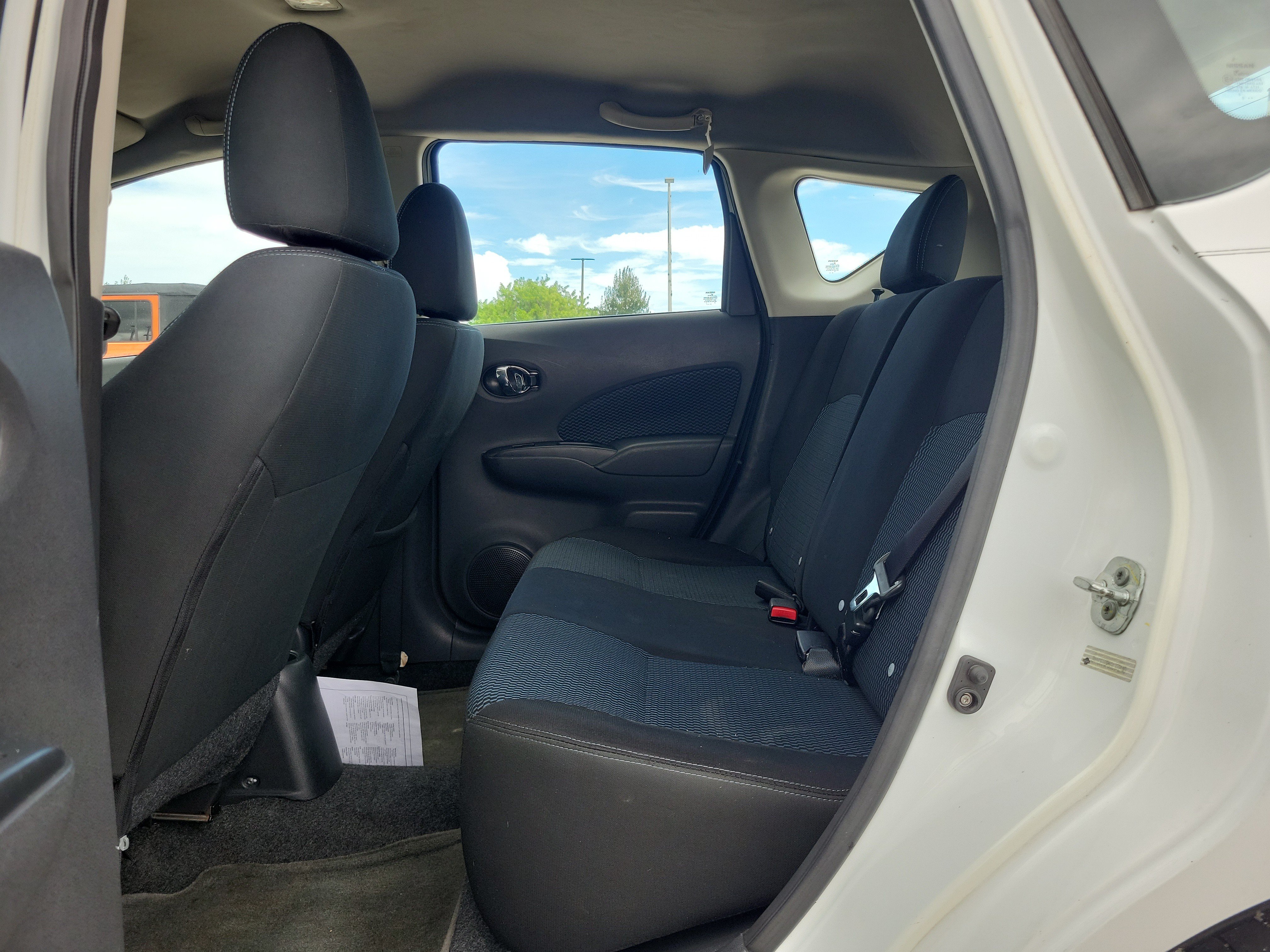 Used 2016 Nissan Versa Note SV FWD image 9
