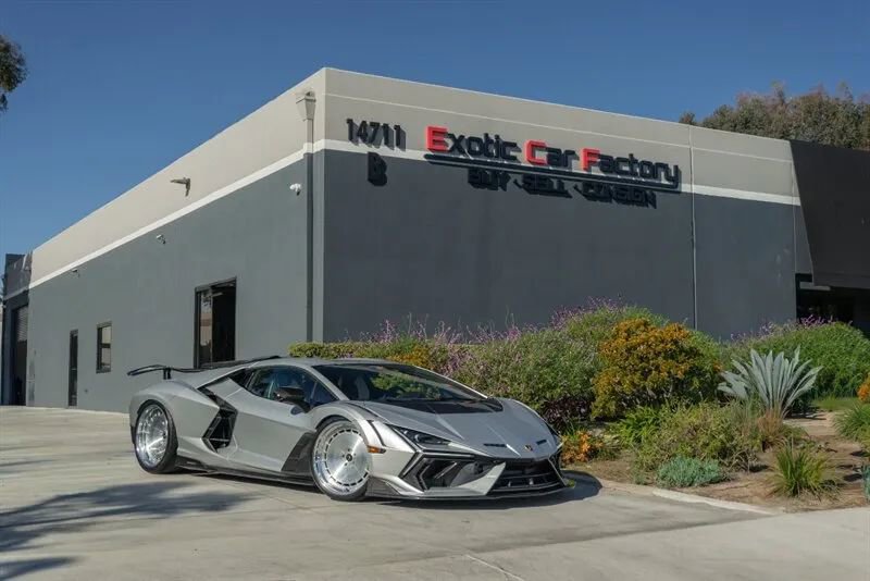 Used 2024 Lamborghini Revuelto