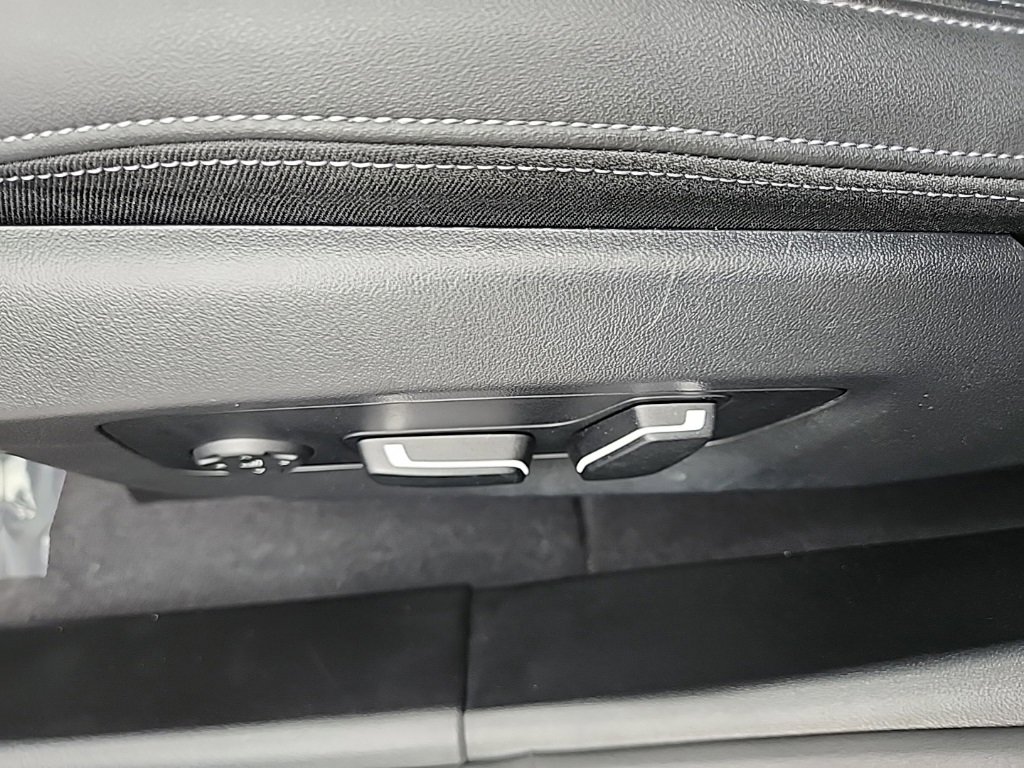 Used 2025 BMW i5 eDrive40i image 27