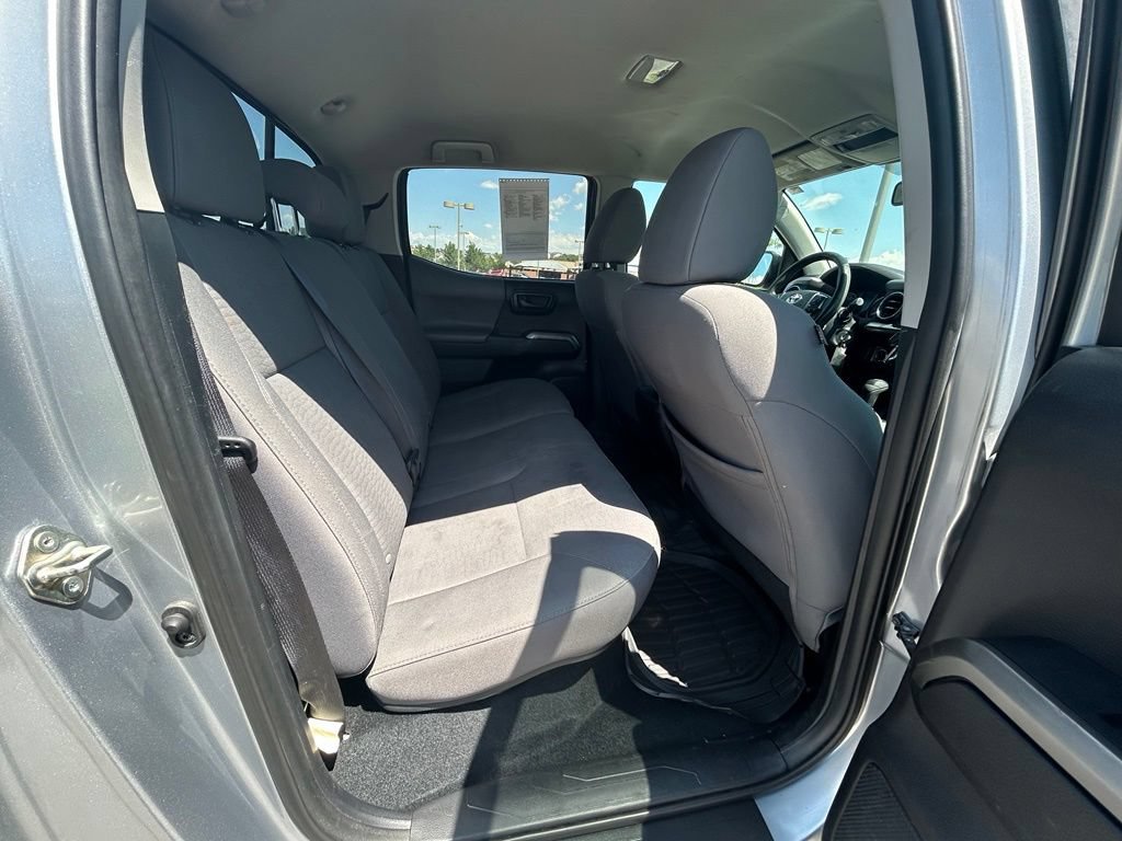 Used 2019 Toyota Tacoma SR5 AWD/4WD image 29