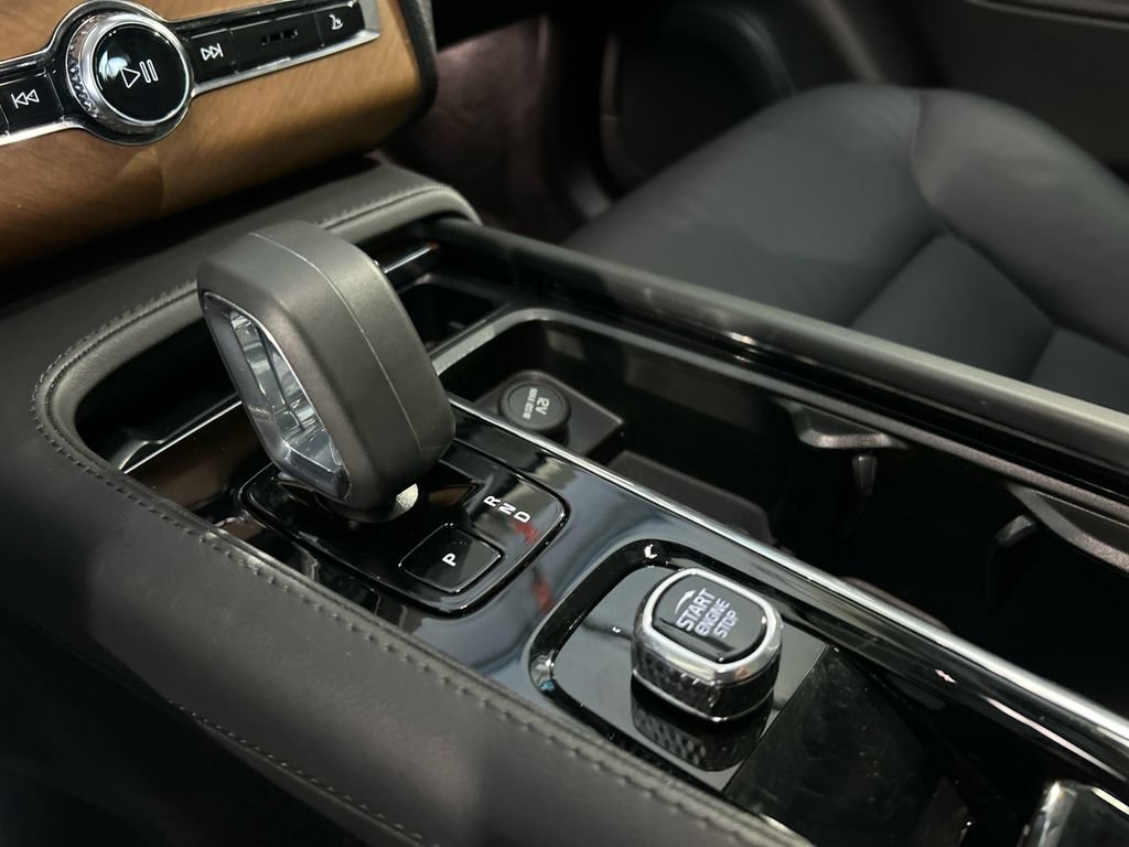 Certified 2023 Volvo XC90 B6 Plus w/ Protection Package Premier image 19