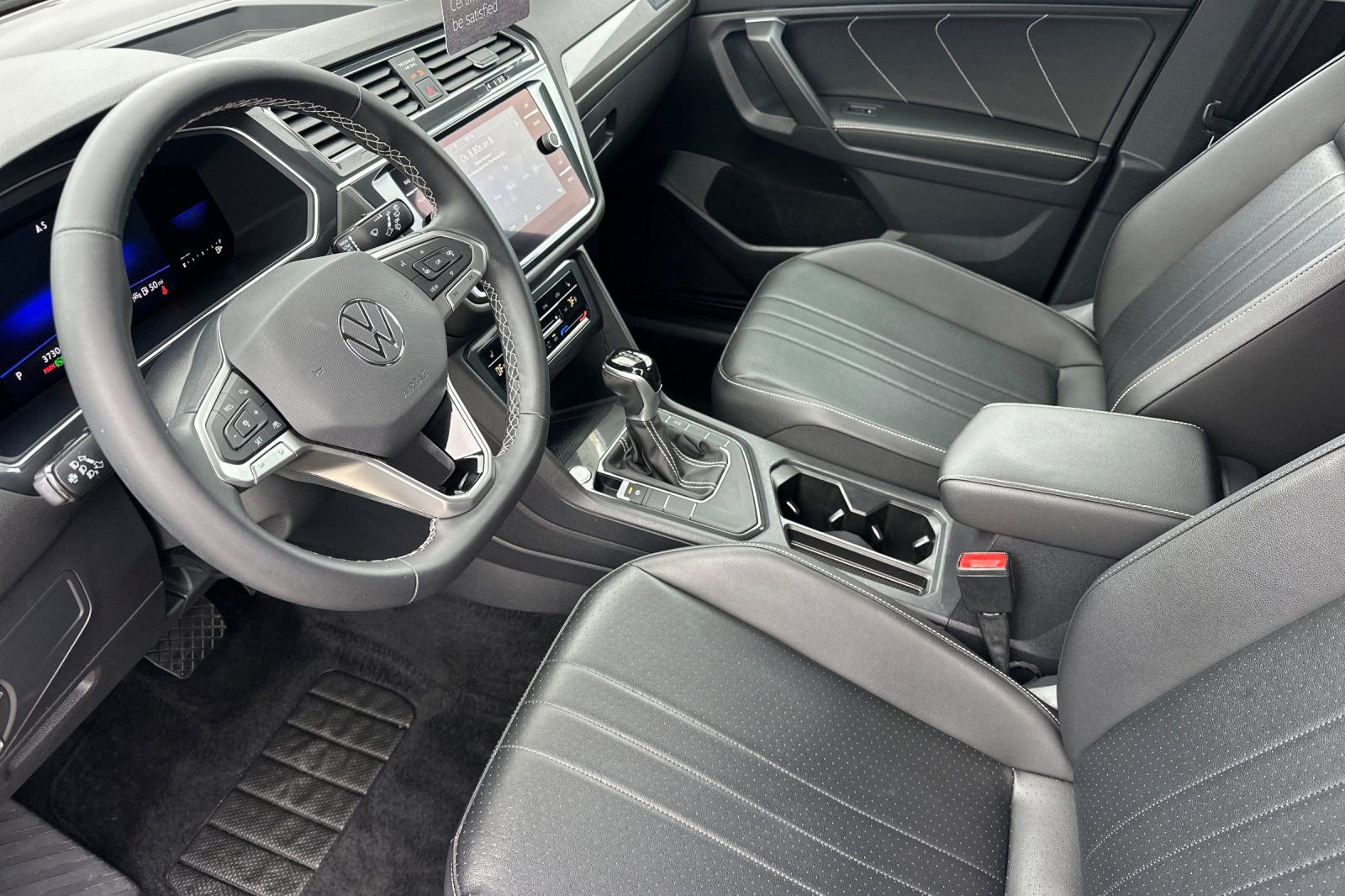 Used 2022 Volkswagen Tiguan SE FWD image 10