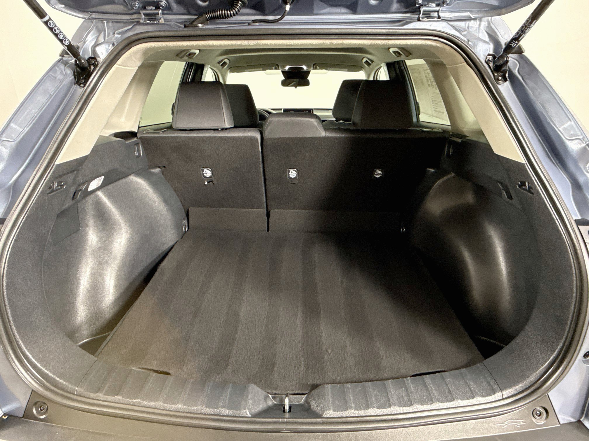 Used 2025 Toyota Corolla Cross LE AWD/4WD image 26