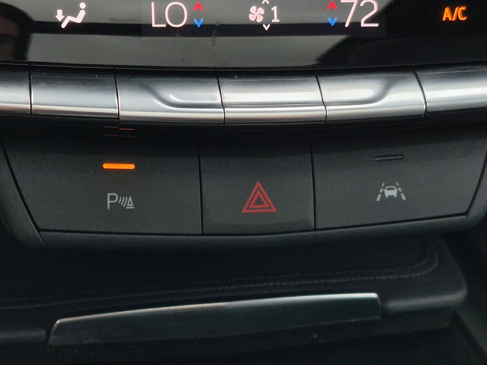 Used 2024 Cadillac XT4 Sport w/ LPO, Floor Liner Package FWD image 34