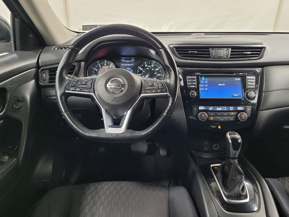 Used 2017 Nissan Rogue SV w/ Sun & Sound Touring Package AWD/4WD image 22
