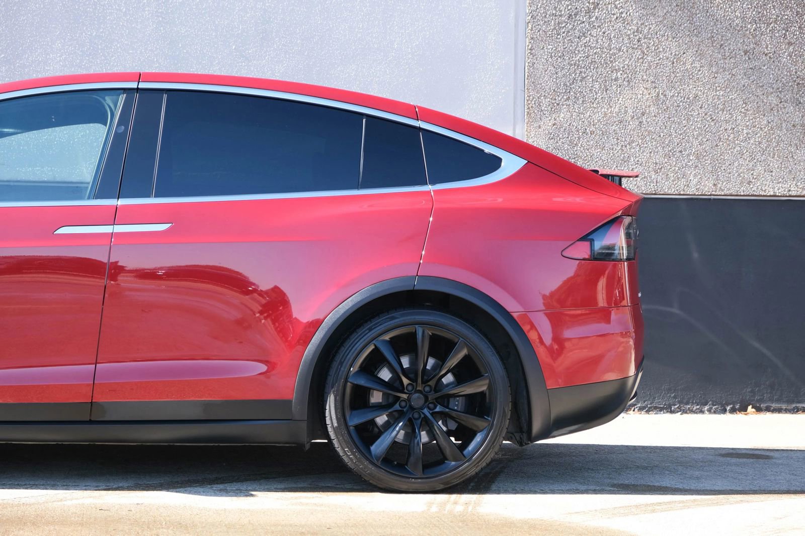 Used 2018 Tesla Model X 75D image 8