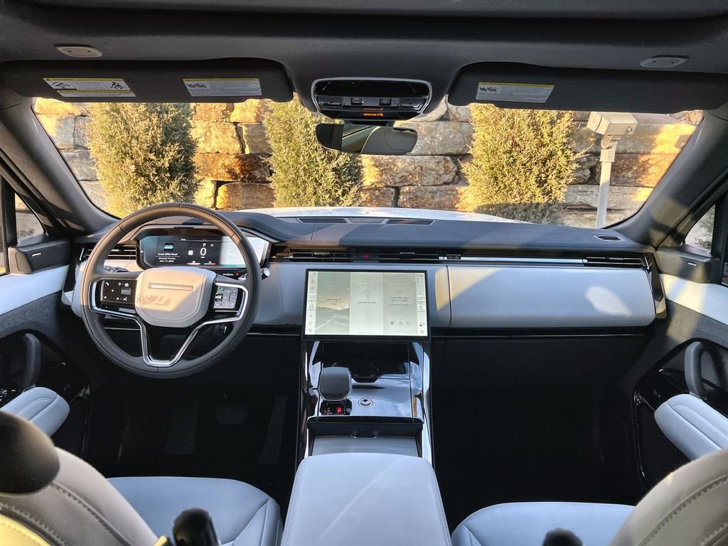 Used 2026 Land Rover Range Rover Sport SE image 12