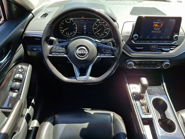 Used 2023 Nissan Altima 2.5 SR FWD image 11