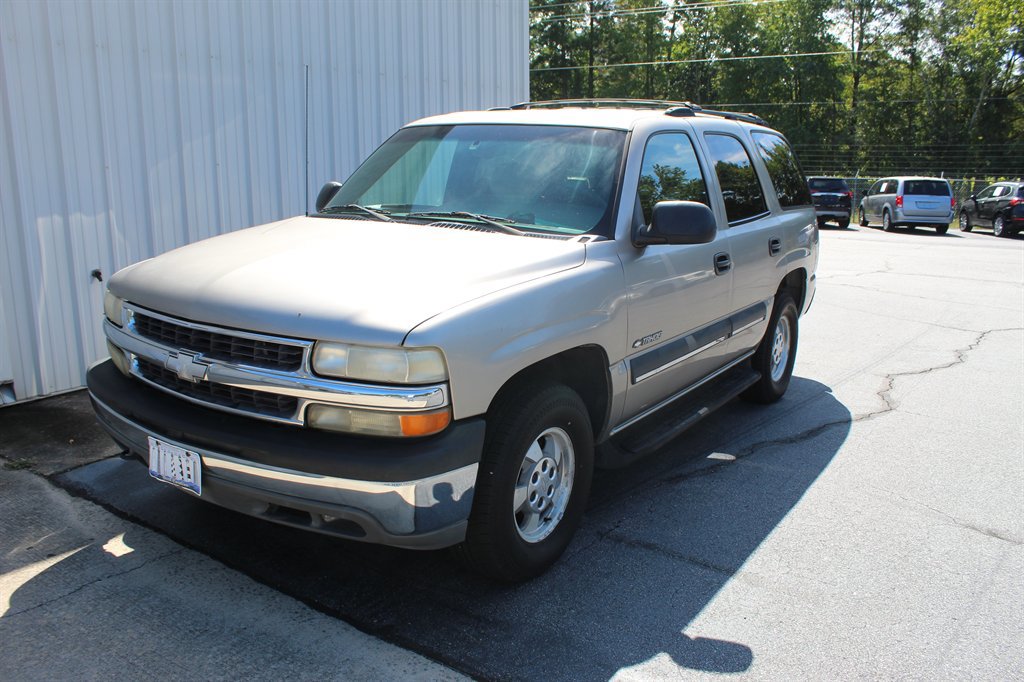 Used 2002 Chevrolet Tahoe LS w/ Traction Pkg image 1