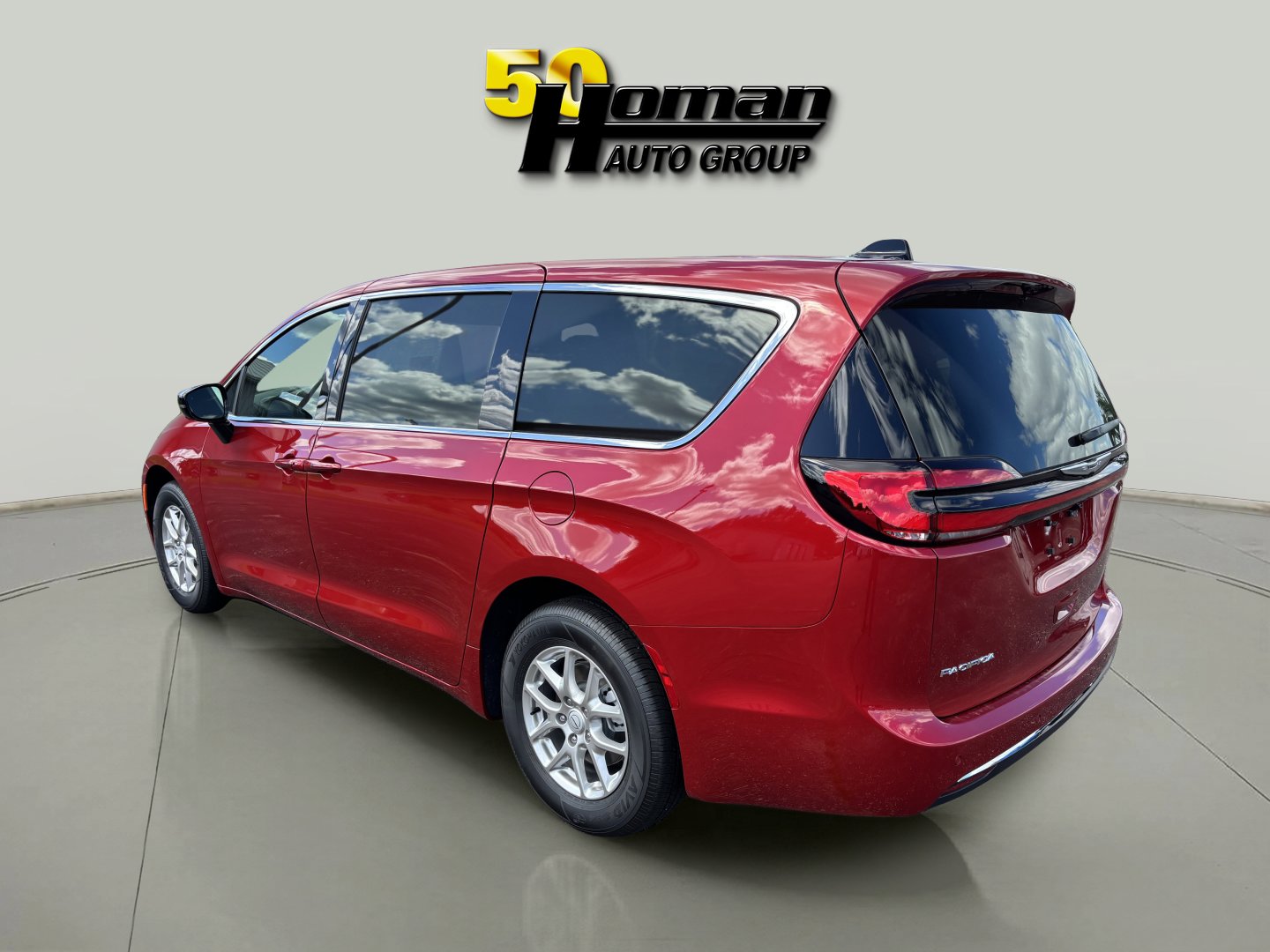 New 2026 Chrysler Pacifica Select image 3