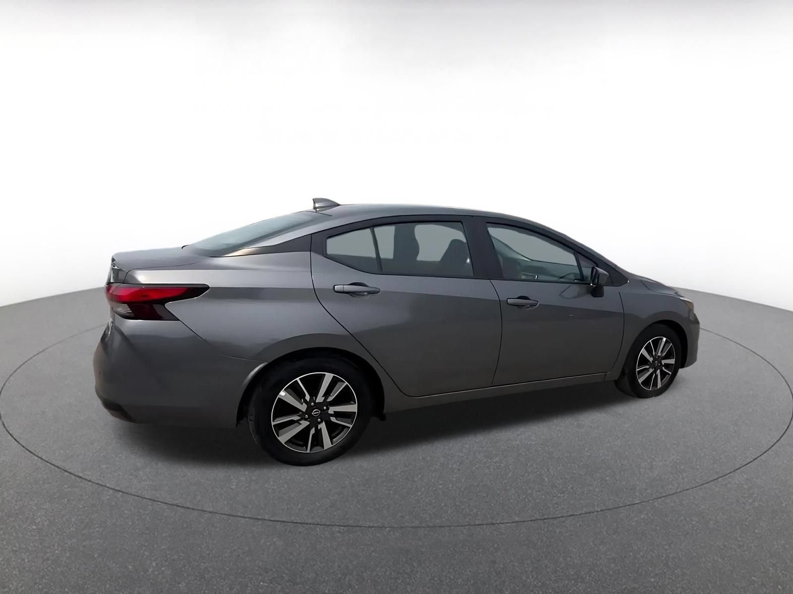Used 2025 Nissan Versa SV FWD image 15