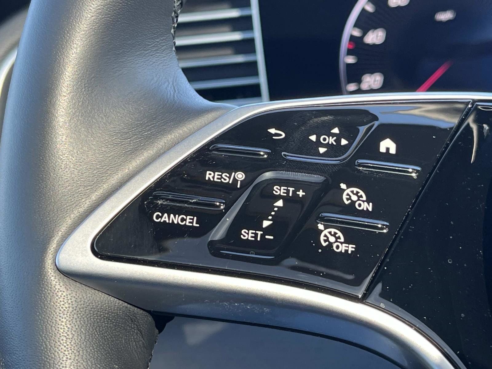 Used 2025 Mercedes-Benz GLE 350 4MATIC image 26