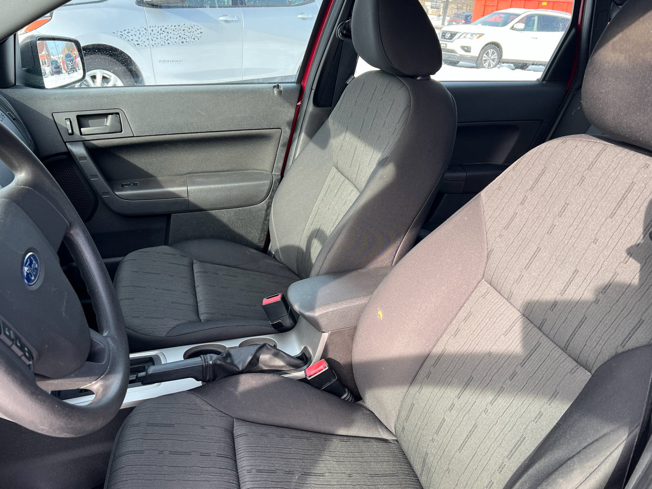 Used 2010 Ford Focus SE image 33