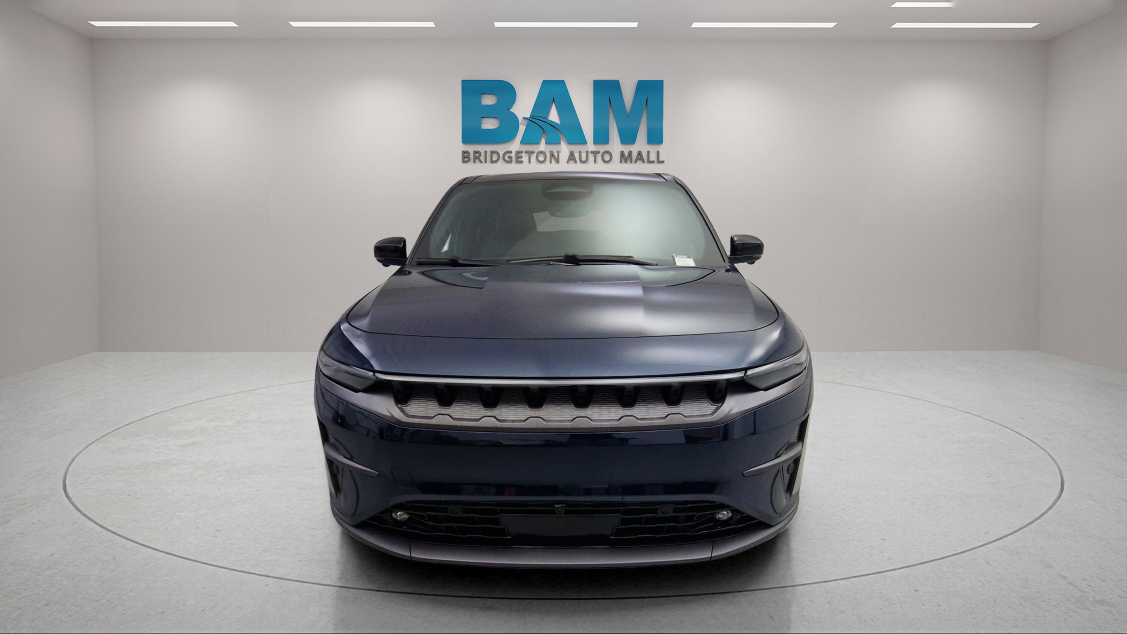 New 2025 Jeep Wagoneer Limited image 2