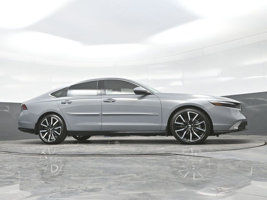 Used 2023 Honda Accord Touring image 30