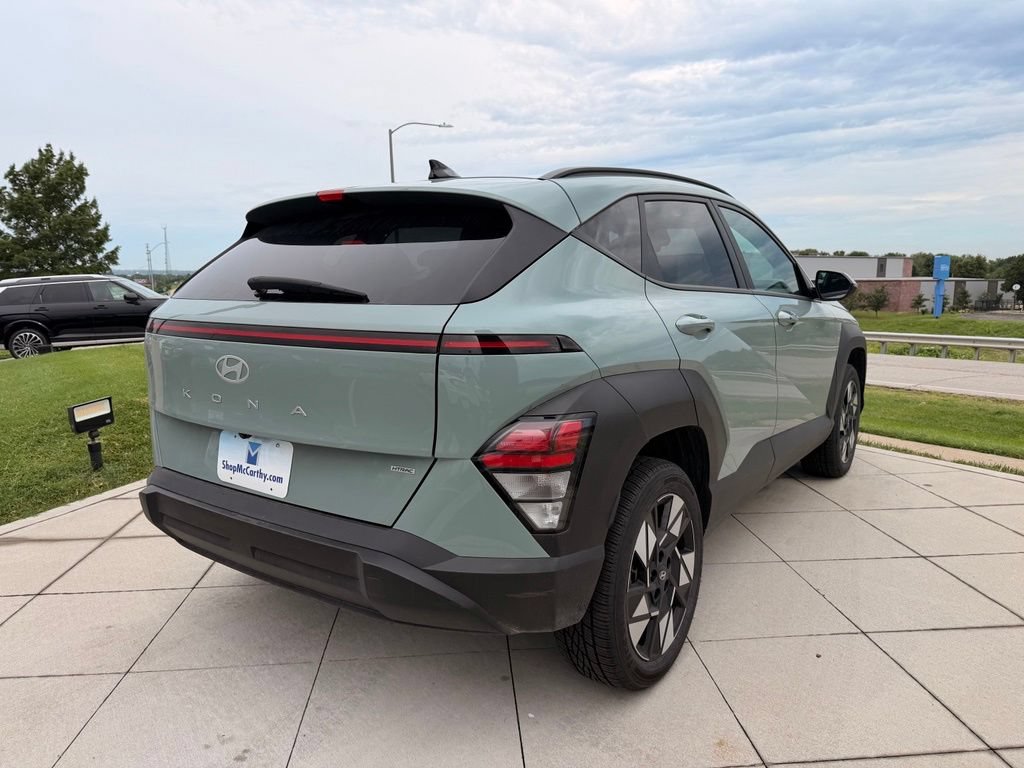 Used 2025 Hyundai Kona SEL AWD/4WD image 9