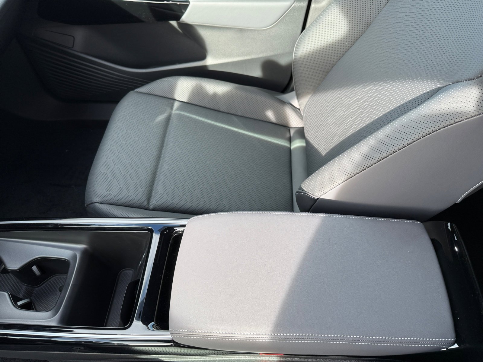 New 2026 Volkswagen ID.4 Pro S RWD image 14