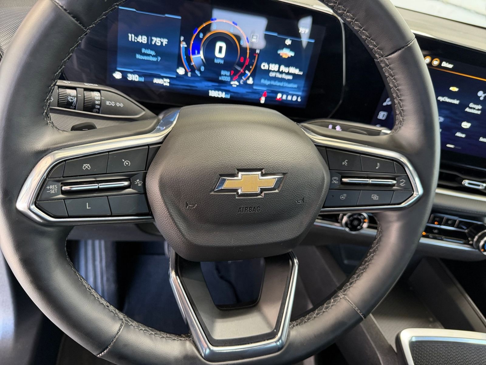 Used 2025 Chevrolet Equinox LT image 27