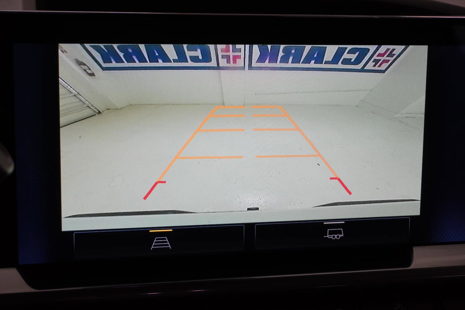 Used 2023 Chevrolet Silverado 1500 LT w/ Z71 Off-Road Package image 22