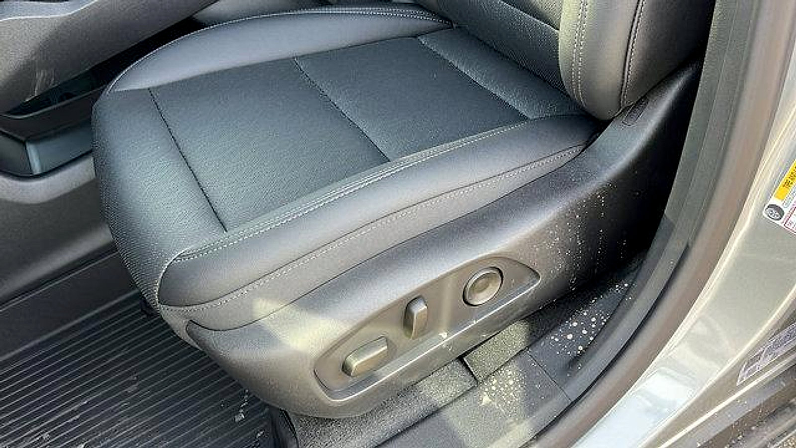 New 2026 Chevrolet Equinox LT w/ Convenience Package II image 17