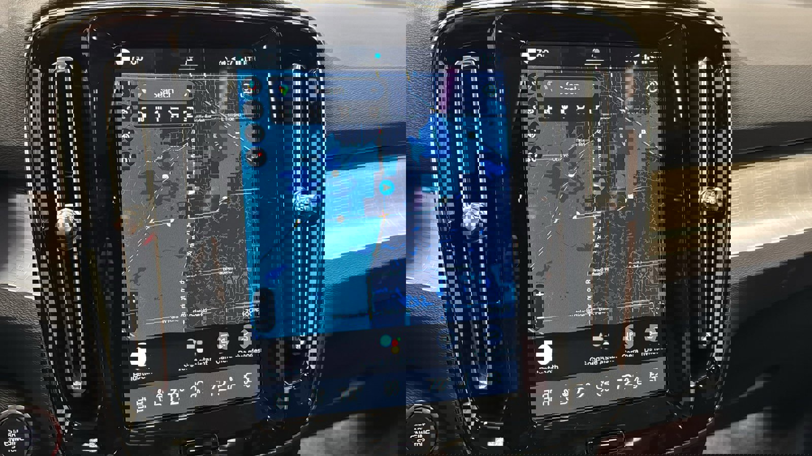 Used 2026 Volvo XC40 B4 Plus w/ Climate Package image 16