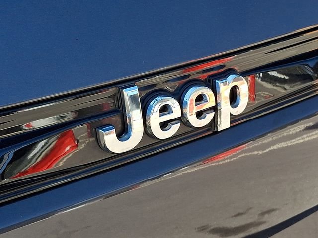 Used 2022 Jeep Grand Cherokee Laredo w/ Luxury Tech Group I image 26