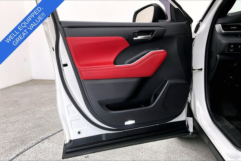 Used 2023 Toyota Highlander XSE image 24