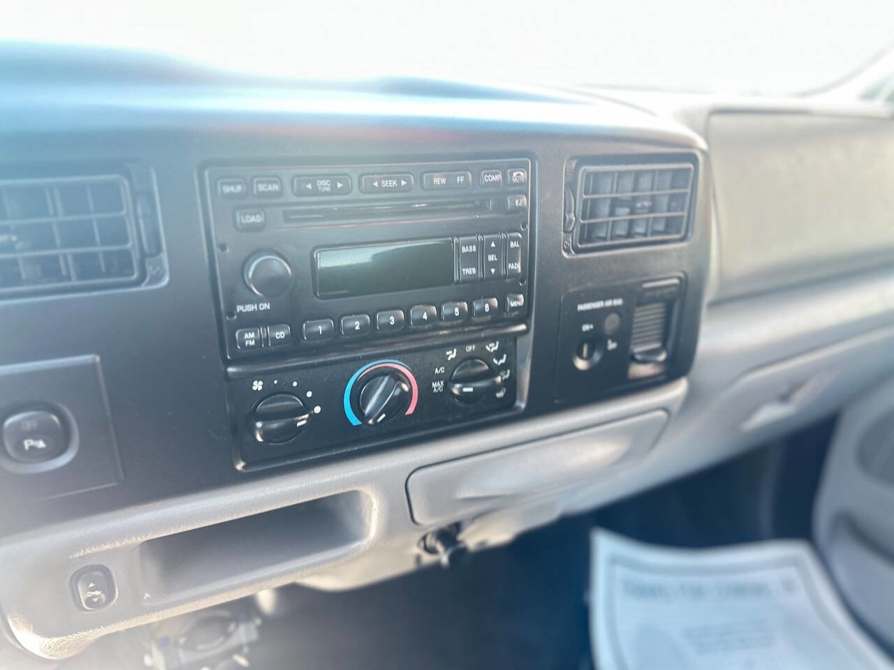 Used 2003 Ford F250 XLT image 25