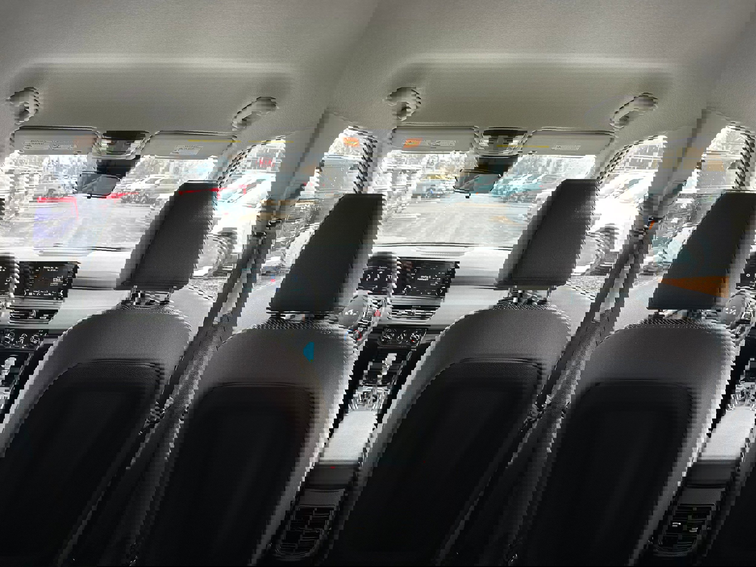 Used 2024 Kia Seltos LX image 11