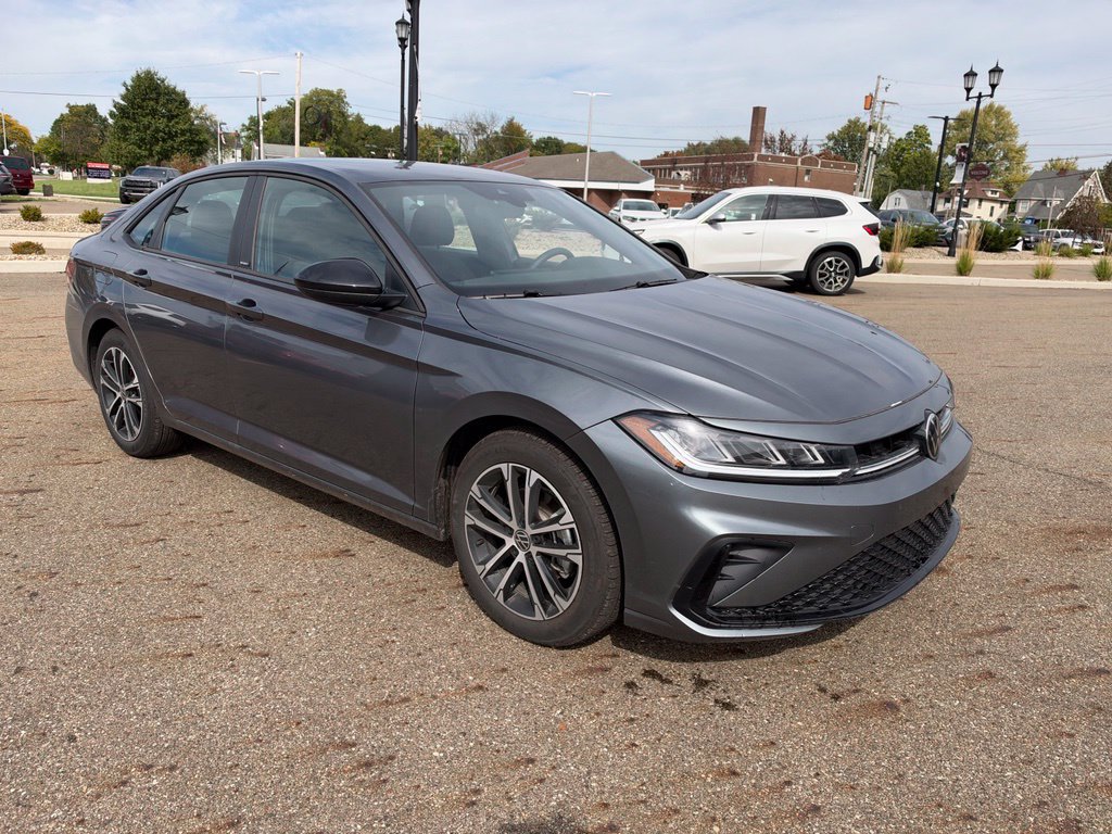 Used 2026 Volkswagen Jetta Sport FWD image 3