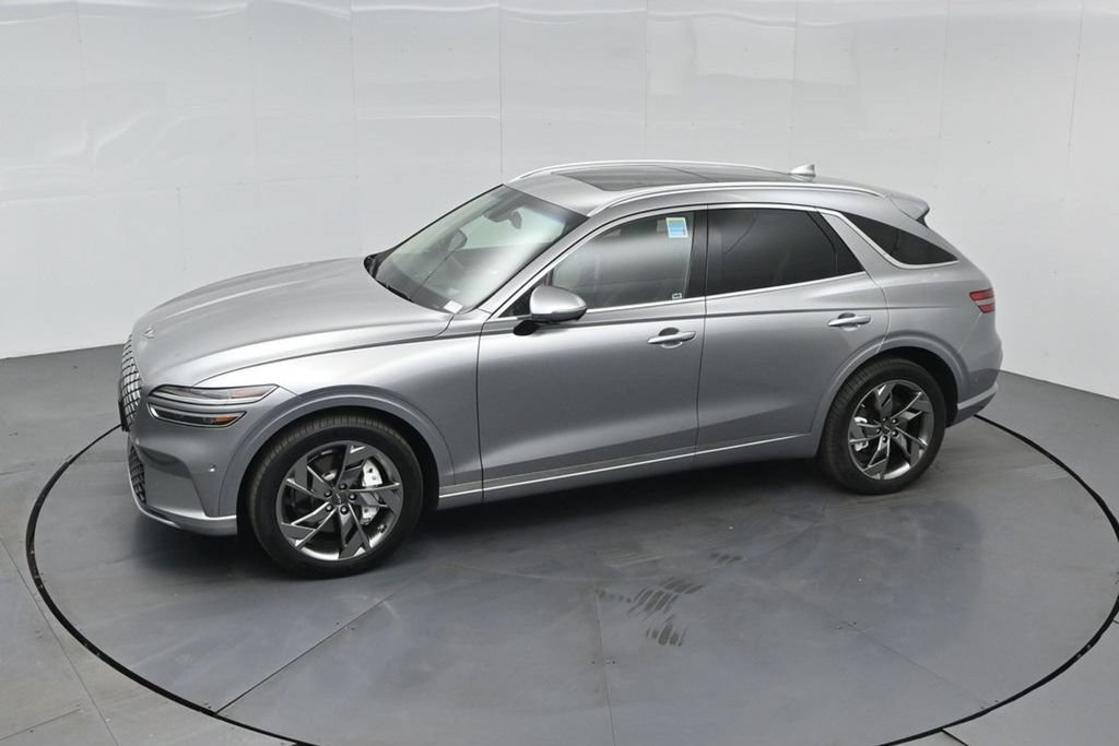 Used 2025 Genesis Electrified GV70 w/ Prestige Package AWD/4WD image 43